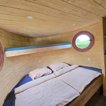 Glamping Rajska Vas Parque de vacaciones