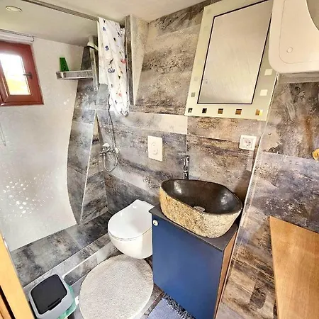 Glamping Rajska Vas * Шентьюр