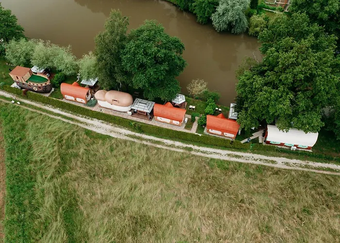 Glamping Rajska Vas *