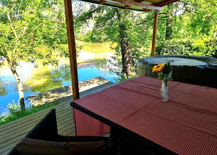 Glamping Rajska Vas Шентьюр